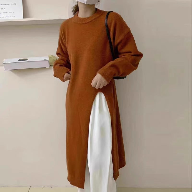 Robe Pull Alia Tricotée Longue à Fente – Style Décontracté Chic & Moderne