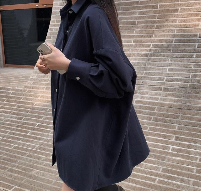 Chemise Oversize à Manches Longues – Coupe Ample & Minimaliste